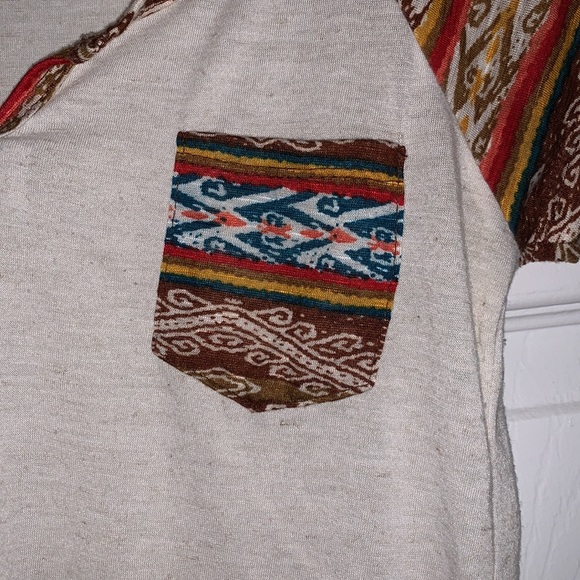 Colourful t shirt - Picture 3 of 4